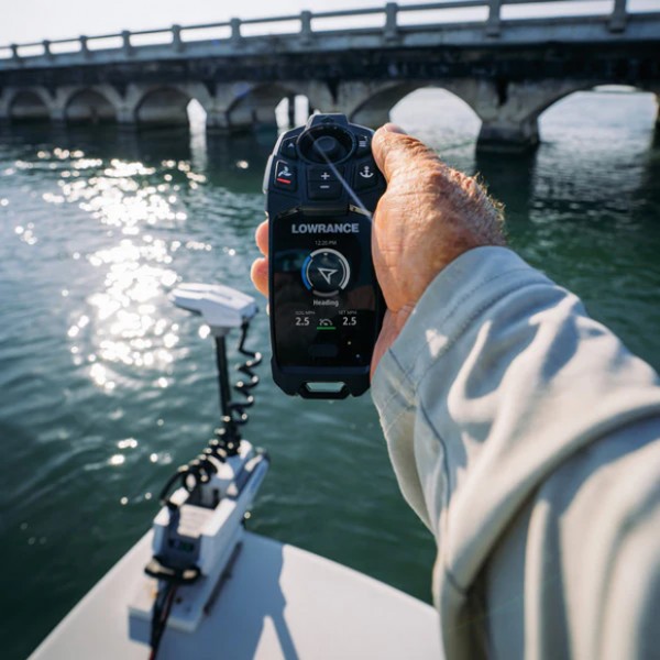 Носовой троллинговый электромотор Lowrance Recon Saltwater 54
