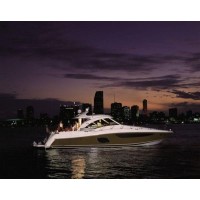 Моторна яхта Sea Ray 610 Sundancer