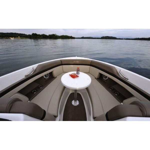 Пластиковый катер Sea Ray 270 SLX