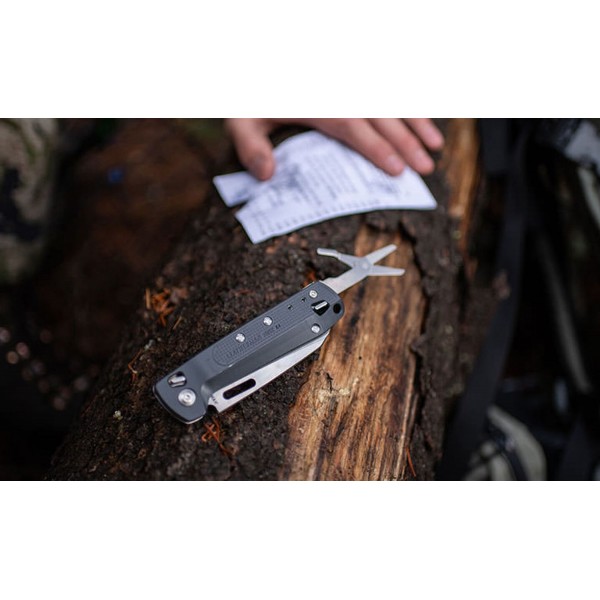 Нож-мультитул Leatherman Free K4 Gray (832666)