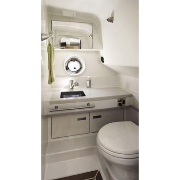 Пластиковый катер Sea Ray 310 Sundancer