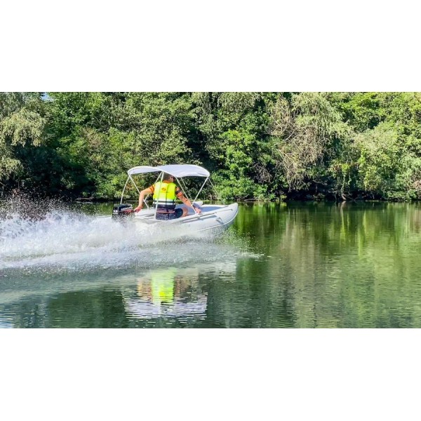 Катамаран Kolibri Sea Cat KM-420CM: компактный и маневренный