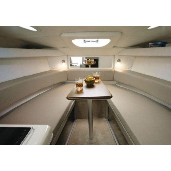 Пластиковый катер Sea Ray 260 Sundancer