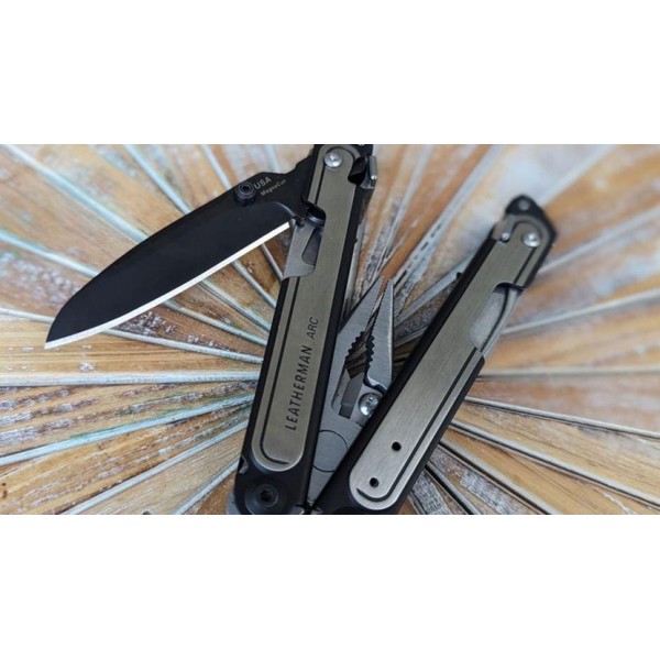 Мультитул Leatherman ARC, нейлоновый чехол 833076