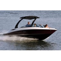 Пластиковий катер Sea Ray 210 SLX