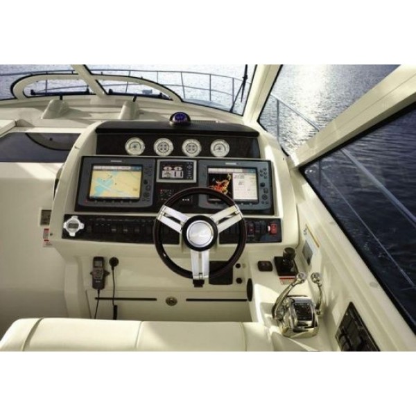 Моторная яхта Sea Ray 450 Sundancer