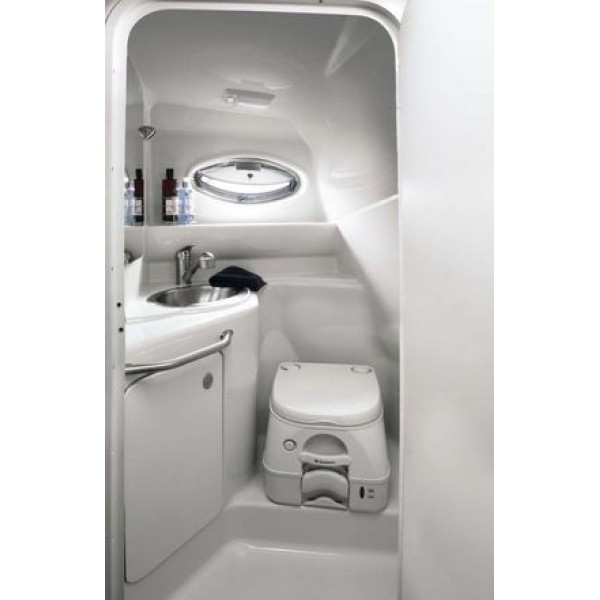Пластиковый катер Sea Ray 240 Sundancer