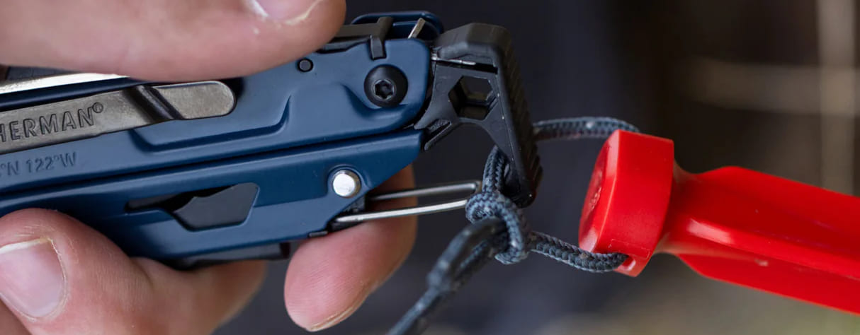 Мультитул Leatherman Signal Nocturnal, нейлоновий чохол 833322